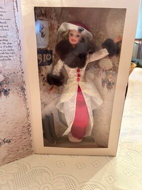 Hallmark Holiday Barbie Doll in White and Pink Outfit